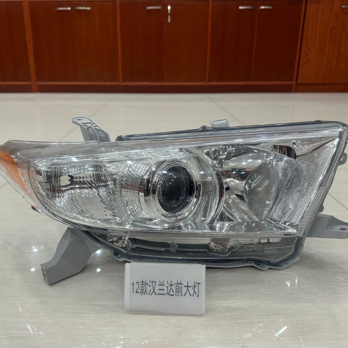 For Toyota 2012-2014 Highlander Headlights OE: 81170-0E070  81130-0E120