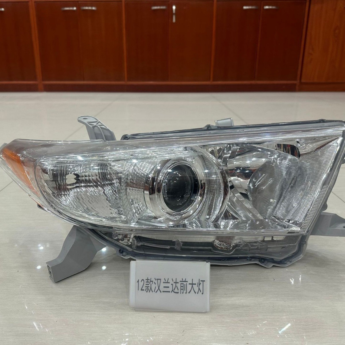 For Toyota 2012-2014 Highlander Headlights OE: 81170-0E070  81130-0E120