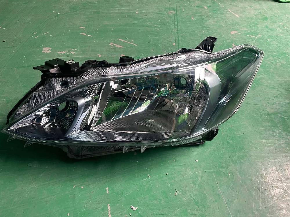 For Toyota 2016 VIOS front headlight halogen OEM: 81170-0DE10 81130-0DE10