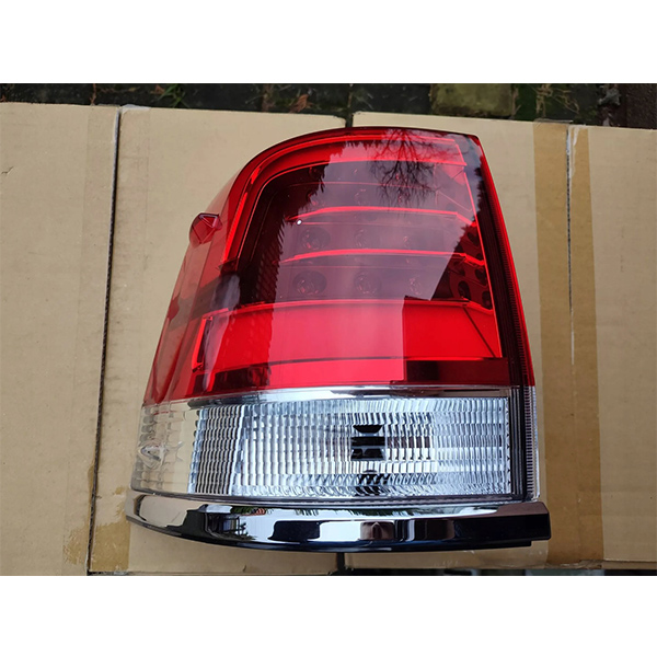 For Toyota 2016 Land Cruiser rear taillight OEM: 81561-60B70 81551-60B70