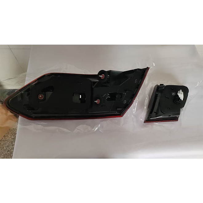 Mercedes-Benz 2014-2016 E-Class W212 New Model Tail Lights L:2129060103 R:2129060203