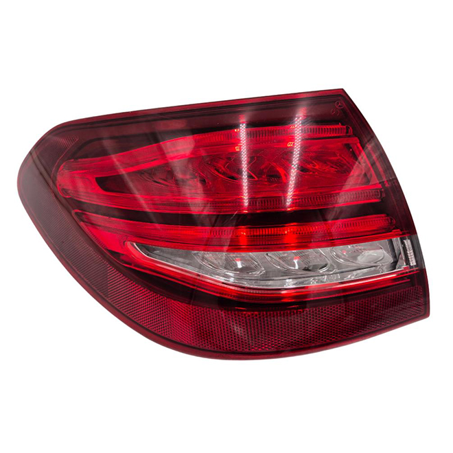 For Mercedes-Benz W205 Wagon Low-end Taillight L: 2059060203 R: 2059060303
