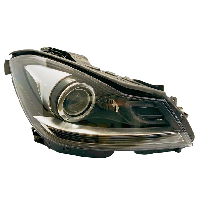 For Mercedes-Benz C-Class 2012-2014 W204 Headlight 2048203539 / 2048203639
